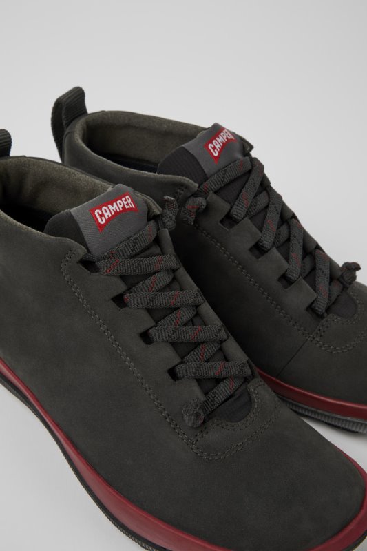 ексклузивни дамски маратонки от сива и черна кожа Camper Peu Pista Gore-tex